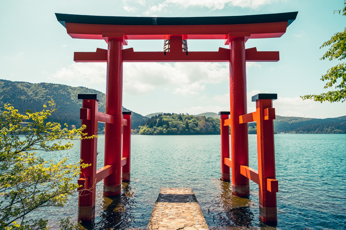 箱根神社　平和の鳥居